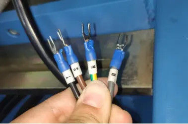 滑らかなフラット三角形ワイヤー描画機械 磨き磨き ポリッシュ 機械 双帯