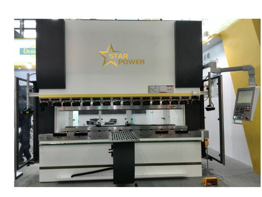 63トンの2.5m CNC 折りたたみ機械 キッチンシンク製造機械