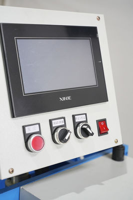 工業用キッチン用304型ステンレス鋼のシンクパネルを溶接する機械