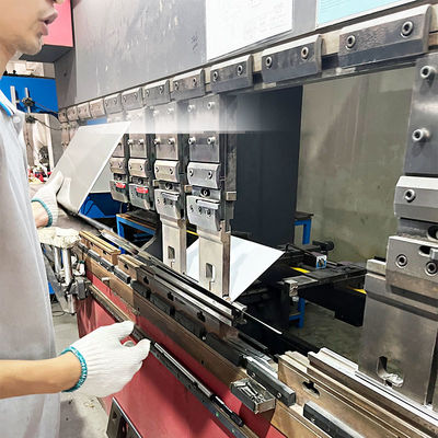 商用キッチンおよび家庭用アプリケーションのシンクのための不鋼鋼シート折り機