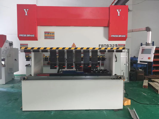 先進的な制御システム 201 と 316L 二重グレードのステンレス鋼 CNC 屈曲機 手作りシンク