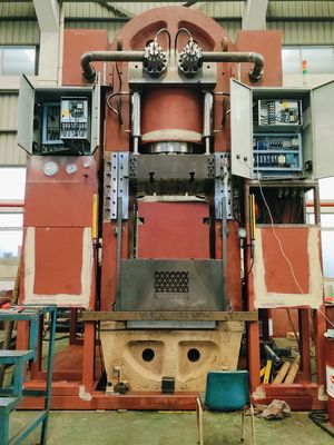 高圧操作のための高精度エムボッシング鋼鉄ワイヤー巻き液圧プレス