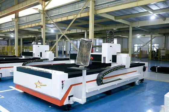大型高功率 3KW 精密型CNC金属シートレーザー切削機