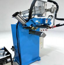 垂直シームおよび底コーナー用の CNC 溶接機 - 特殊溶接機