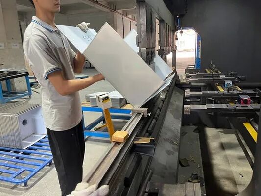 手作りシンクのベース加工用金属板曲げ機
